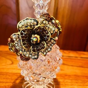 Floral Bracelet in Crystal